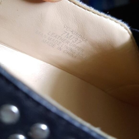 Vince Camuto Kindra Silver Studded Black Leather Slip On Loafers Size 7 - Picture 11 of 11